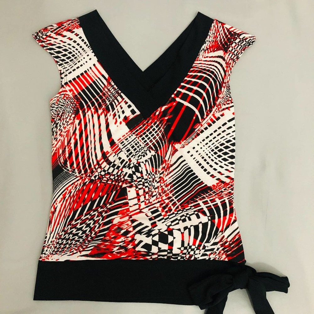 Suzy Shier Womens Casual Blouse Red and Black